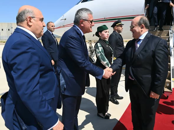 الوزير الأول الجزائري يحلّ بتارانتو لحضور افتتاح ألعاب البحر الأبيض المتوسط