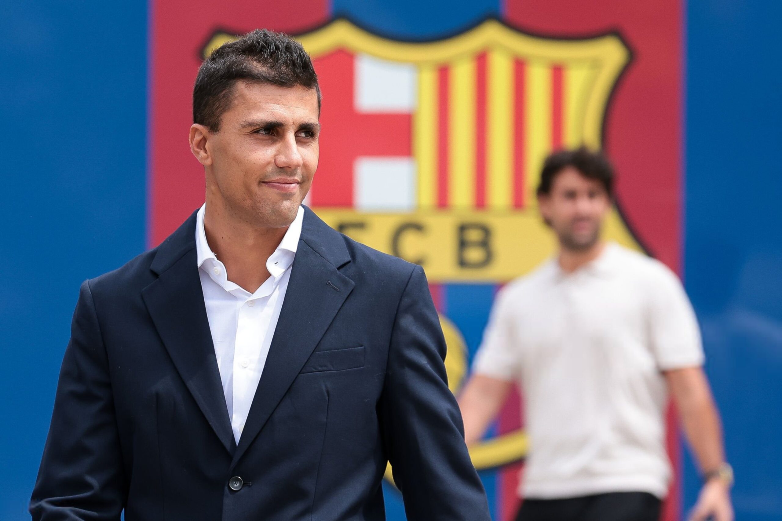رودري يصل إلى برشلونة تمهيداً لانتقاله