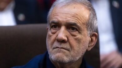 الرئيس الإيراني: طهران ستدعم أي قرار يتخذه القادة الفلسطينيون في مفاوضاتهم مع الكيان الصهيوني