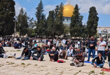 70 ألف فلسطيني يؤدون صلاة الجمعة في المسجد الأقصى وسط تشديدات الاحتلال