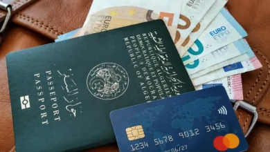 ما حقيقة ما يتم تداوله بخصوص مراجعة إجراءات "منحة السفر"؟