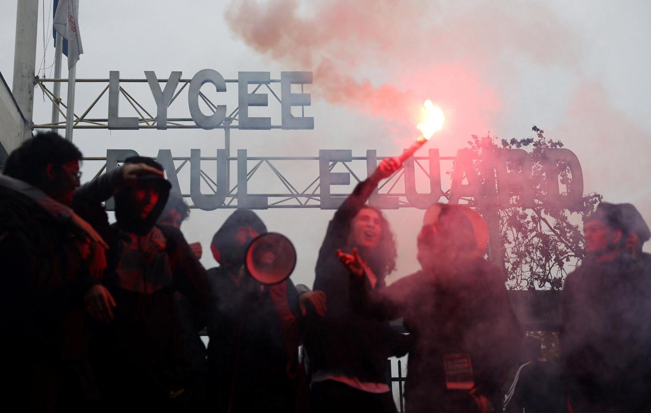 lycées français tensions explosives colère croissante jeunes