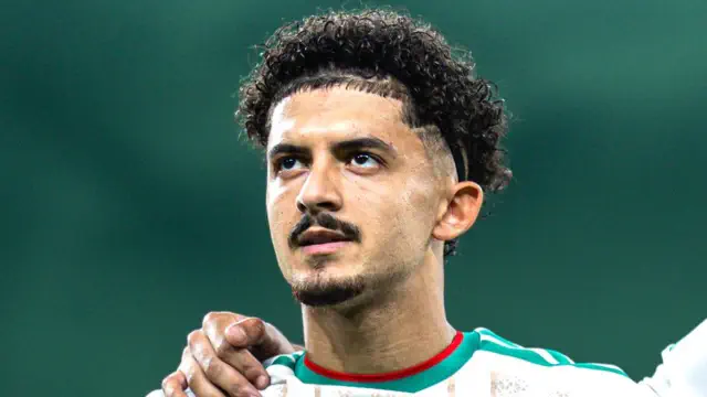 بشير بلومي يفرض نفسه بأرقام لافتة مع المنتخب الجزائري